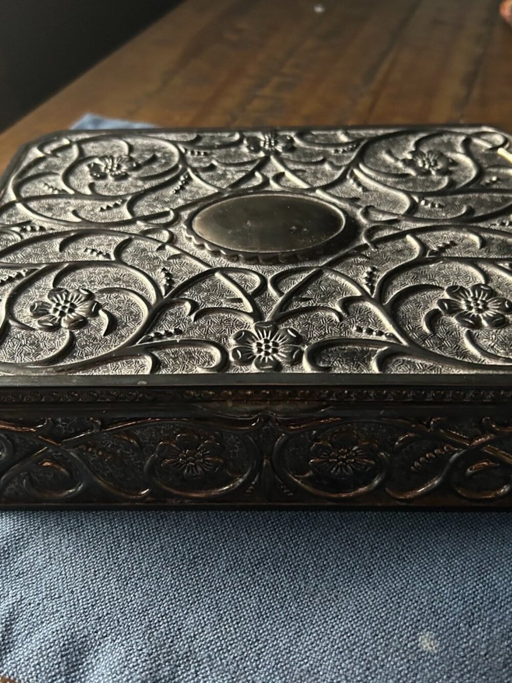 Vintage Sliver plated rectangular   jewelry & trinket Box by Godinger w